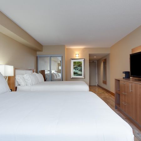Holiday Inn Express Hotel & Suites Uptown Fredericton By Ihg Ngoại thất bức ảnh