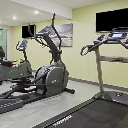 Holiday Inn Express Hotel & Suites Uptown Fredericton By Ihg Ngoại thất bức ảnh