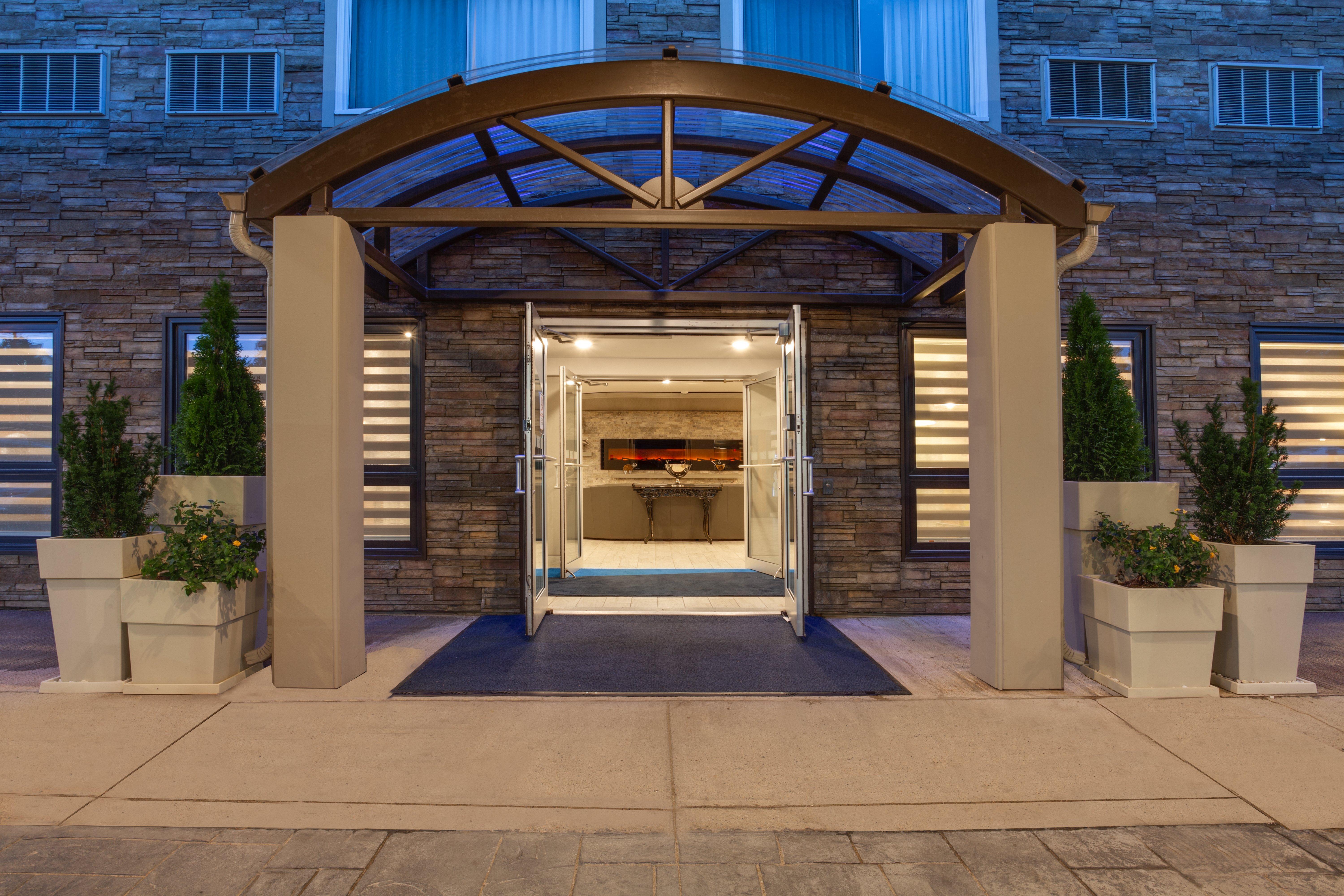 Holiday Inn Express Hotel & Suites Uptown Fredericton By Ihg Ngoại thất bức ảnh