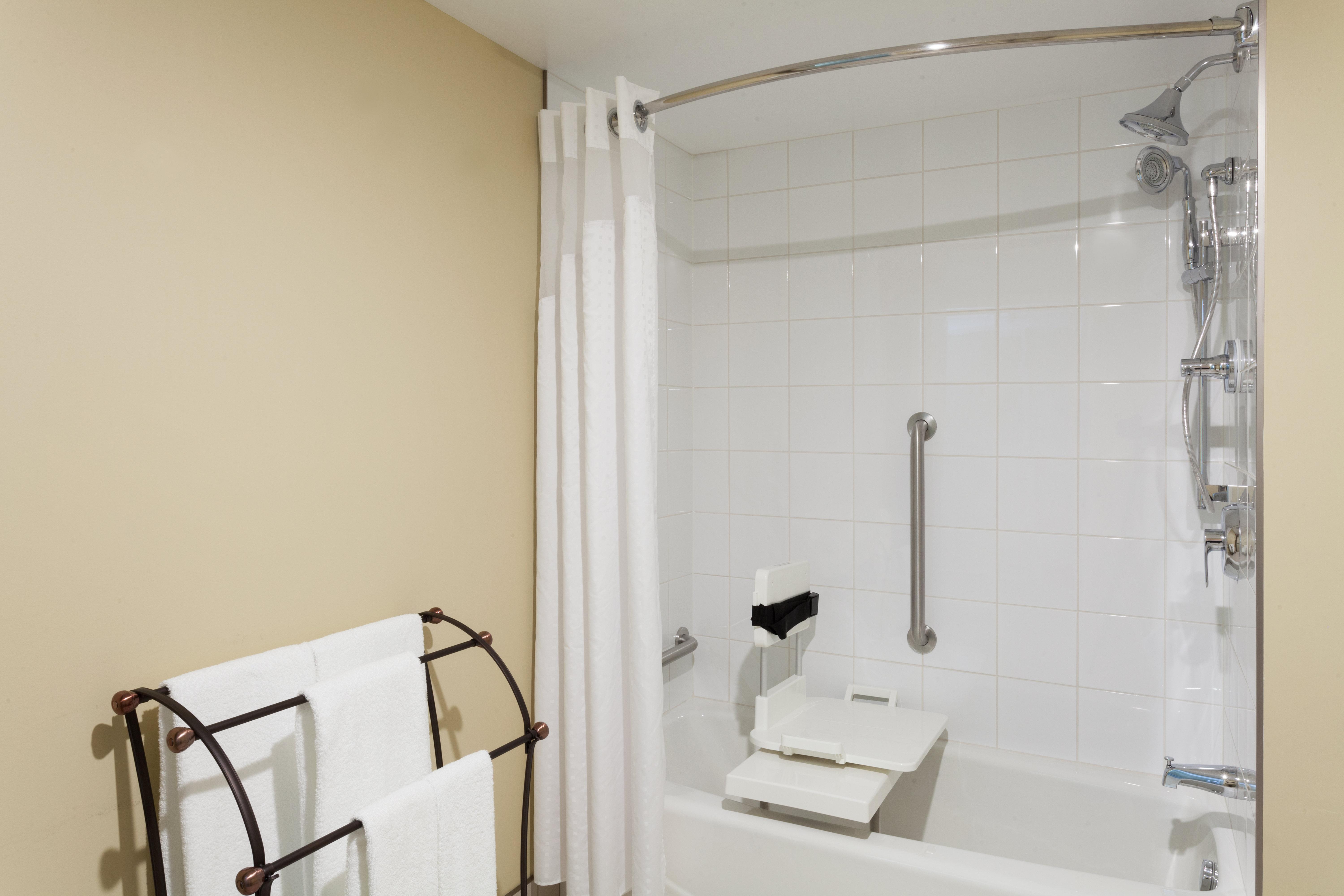 Holiday Inn Express Hotel & Suites Uptown Fredericton By Ihg Ngoại thất bức ảnh