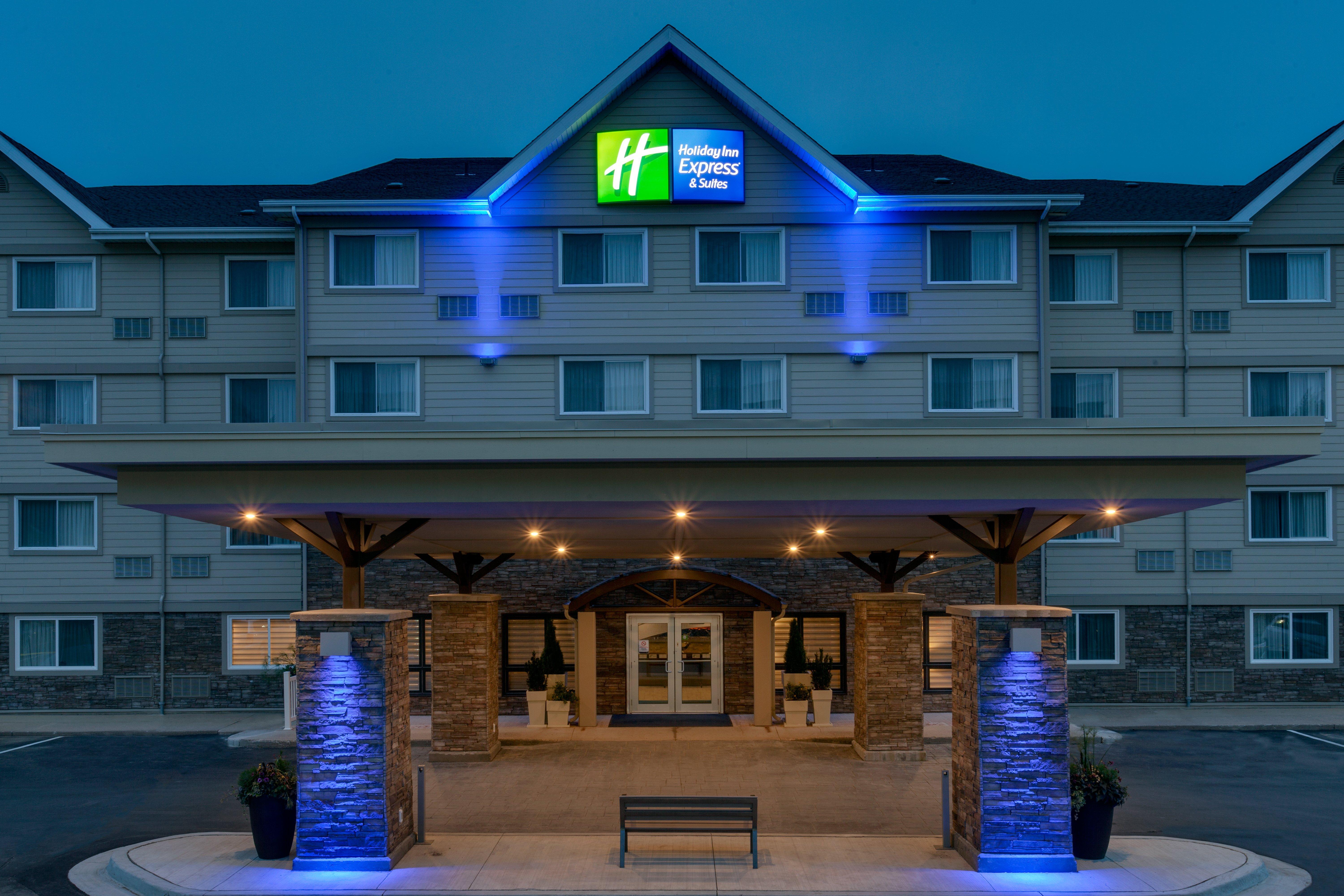 Holiday Inn Express Hotel & Suites Uptown Fredericton By Ihg Ngoại thất bức ảnh
