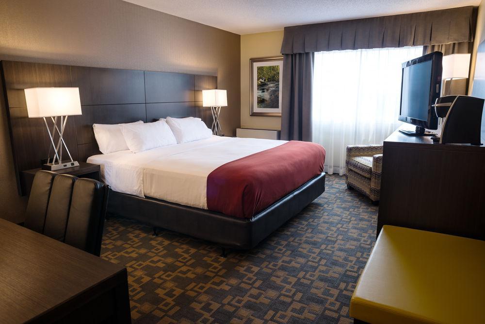 Holiday Inn Express Hotel & Suites Uptown Fredericton By Ihg Ngoại thất bức ảnh