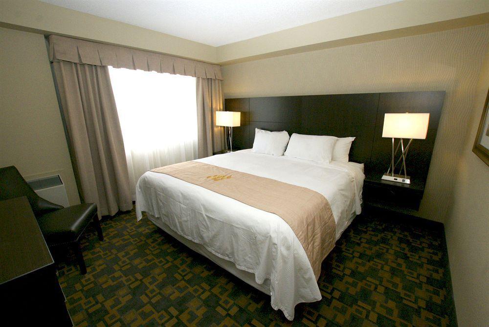 Holiday Inn Express Hotel & Suites Uptown Fredericton By Ihg Ngoại thất bức ảnh